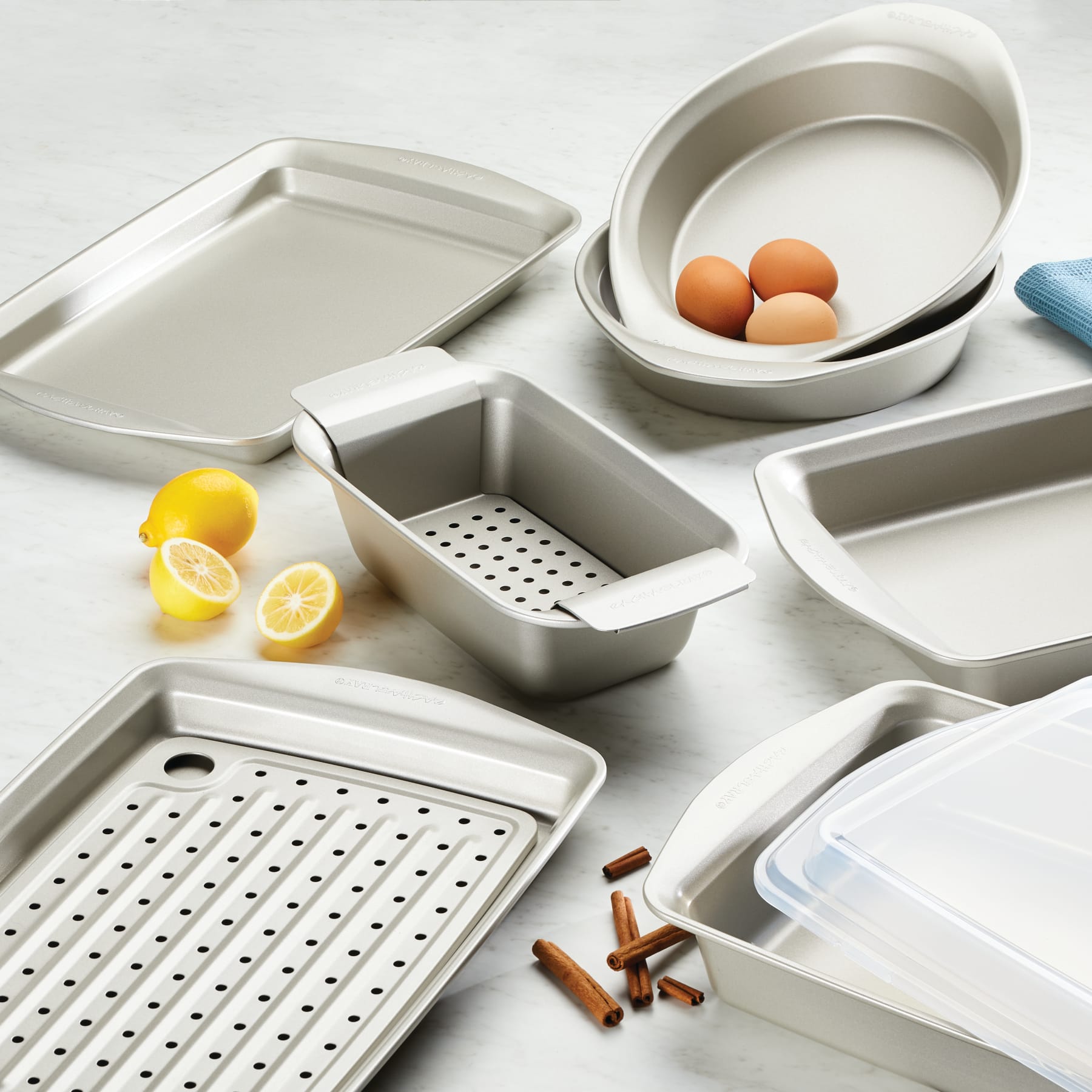 3-Piece Nonstick Covered Cake Pan & Baking Sheet Set - Image 2